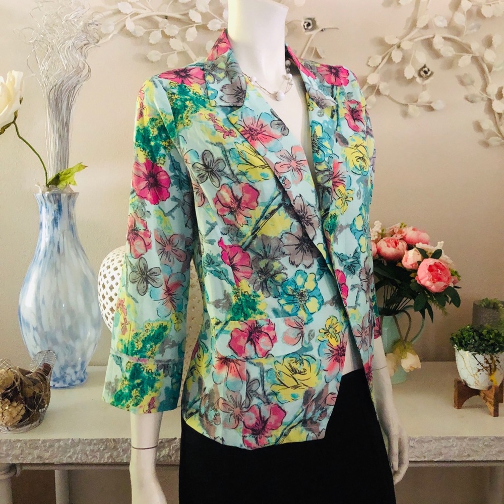 Pretty Rebellious Floral Blazer